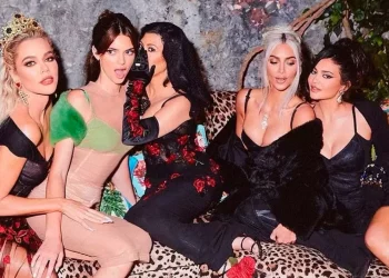 Kjo është perandoria Kardashian: Pesë motra dhe një histori suksesi e paimagjinueshme