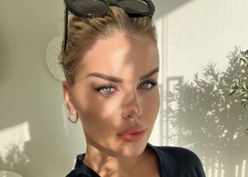 “Nuse” me fustan të zi/ Kejvina Kthella më elegante se kurrë