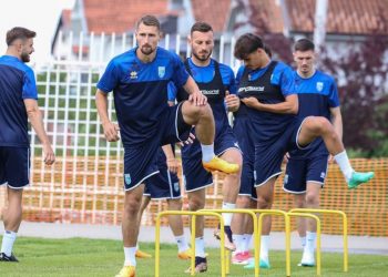 Kosova “humb pjesët”, ikën nga grumbullimi dhe Rashani