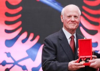 Ish-shefi i FSHF jep versionin për titujt e luftës: Ishin turne fashistë, Tirana fitoi aforfe sepse…