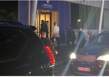 Kurti pret në takim Escobarin dhe Lajçakun