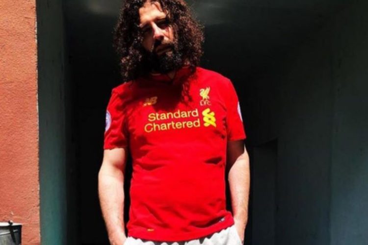 MC Kresha nuk i ndahet futbollit, këngëtari i njohur licencohet…