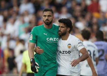 Inter mendon për talentin gjeorgjian nëse largohet Onana, por duhet sfiduar Milani