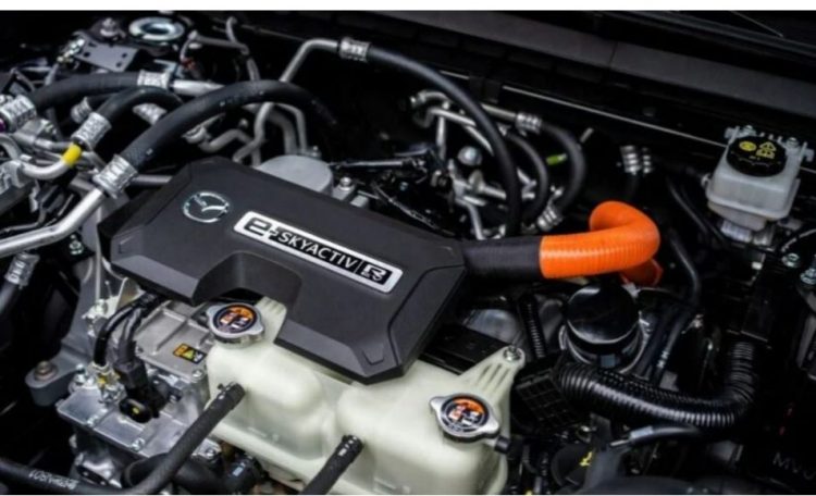 Mazda po rikthen motorin “e pazakonshëm” të benzinës