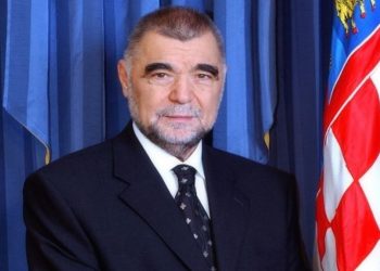 Stipe Mesiç: Kush mendon se Kosova kthehet me luftë, është i humbur