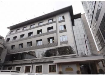 Sot u arrestua për korrupsion, zyrtarja e lartë ishte gjobitur për propagandë për kandidatët e Ramës