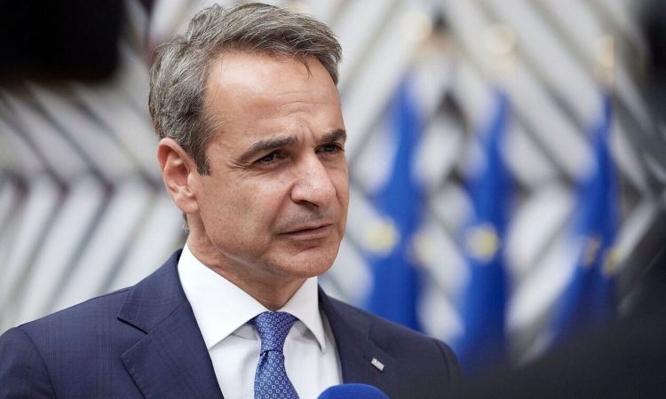 Mitsotakis bën thirrje për taktika inovative në ndalimin e trafikimit ilegal të njerëzve
