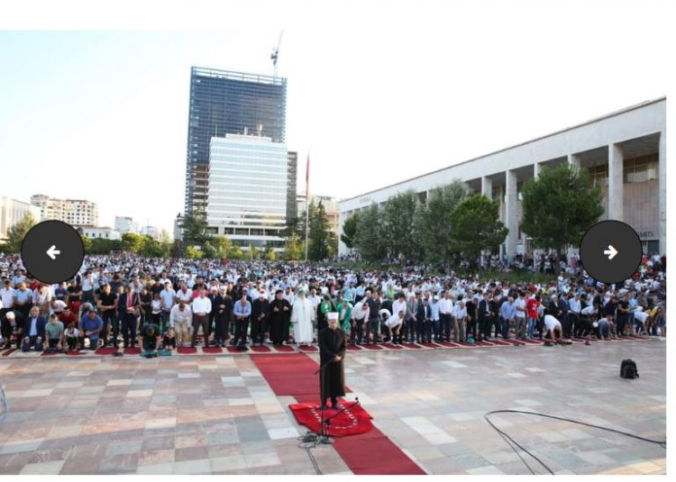Nesër Kurban Bajrami, ja ora dhe vendi ku do falet namazi në Tiranë