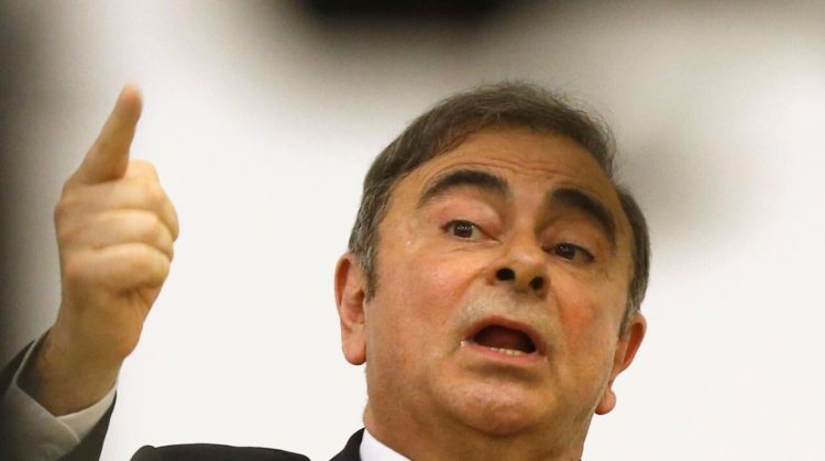 Ish-shefi i Nissan-it i kërkon kompanisë dëmshpërblim prej 1 miliard dollarësh