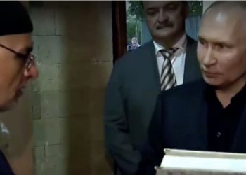 Putin mbron myslimanët: Kurani, libër i shenjtë