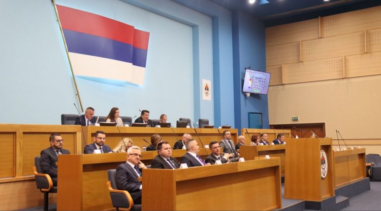 Republika Sërpska stopon miratimin e heqjes së regjimit të vizave mes Bosnjës dhe Kosovës