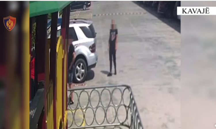 VIDEO/ Dhunuan dhe mbajtën peng një 22-vjeçar, arrestohen 3 persona. Detaje nga ngjarja