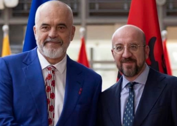 “Rajonin s’mund ta marrë peng askush”, Rama vijon me qëndrimin “mbi palët”