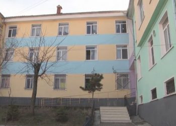 Helmimet në Bulqizë nga uji, vjen reagimi i policisë