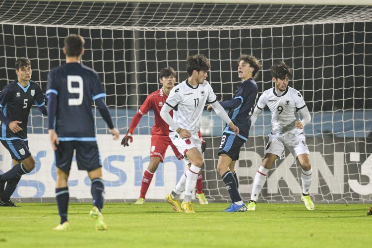 Ka shkëlqyer me kombëtaren e me Çezenën, talenti shqiptar kërkohet nga klubet elitare