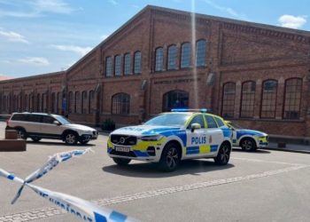 Tre të plagosur në një shkollë në Suedi