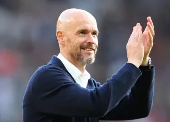 “E kthejmë United aty ku i takon”/ Ten Hag flet para finales së FA Cup