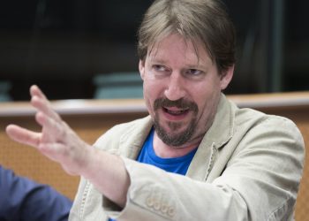 Eurodeputeti austriak kritika për Lajçak: Na bëtë ta mbrojmë agresorin e të sulmojmë viktimën