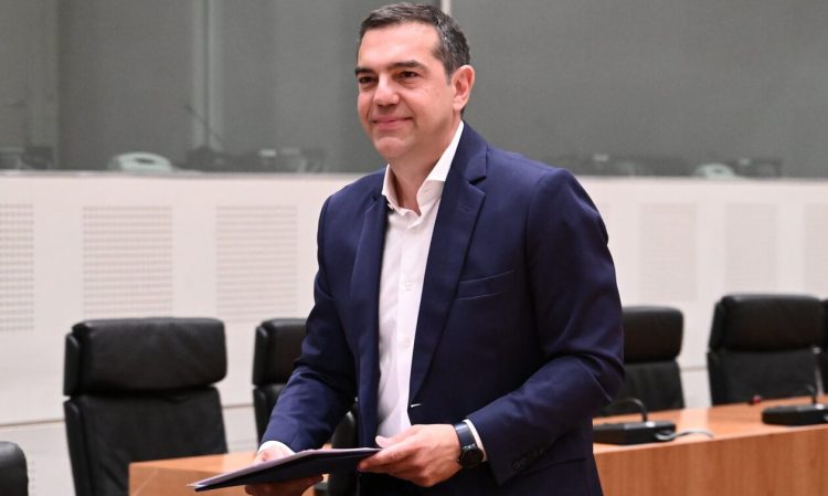 Popullor pavarësisht humbjes, mbi 70% e simpatizantëve të SYRIZA kundër dorëheqjes së Tsipras