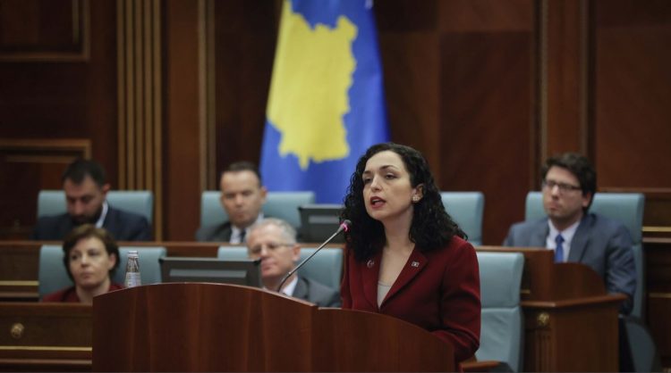 Liderët e PDK-së dhe LDK-së refuzuan takimin me presidenten Osmani