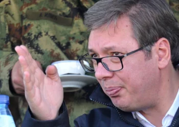 Paranojat e Vuçiç: FSK po armatoset nga Turqia. Shpejt do marrim 1000 dronë kamikazë