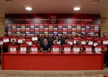 Përmbyllet me sukses kursi i parë i FSHF-së për skautët e futbollit, diplomohen 23 pjesëmarrës