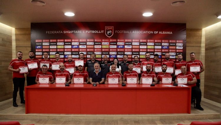 Përmbyllet me sukses kursi i parë i FSHF-së për skautët e futbollit, diplomohen 23 pjesëmarrës