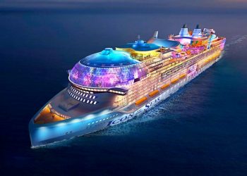 “Icon of the Seas”, anija më e madhe në botë bën udhëtimin e parë