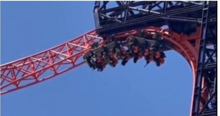 Video/ Argëtimi kthehet në ferr, ja çfarë ndodhi në parkun e lojërave