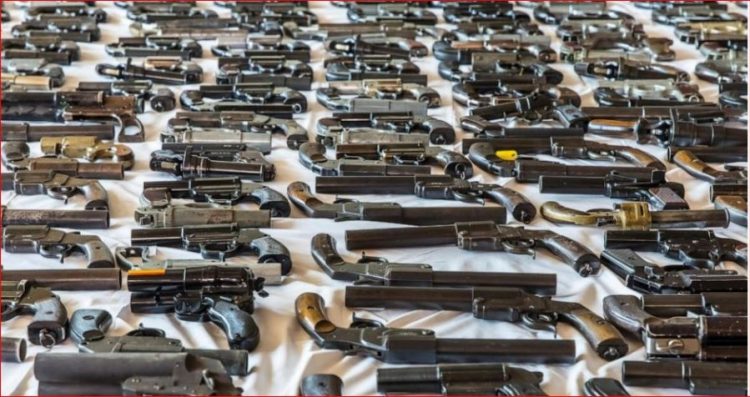 Shkatërrohet banda në Austri, sekuestrohen drogë dhe armë