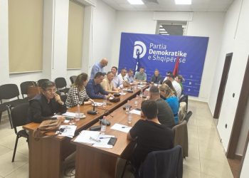 Përplasjet në PD e vulës, si kanë lëvizur balancat/ Sa deputetë kanë mbetur te Alibeaj-Basha