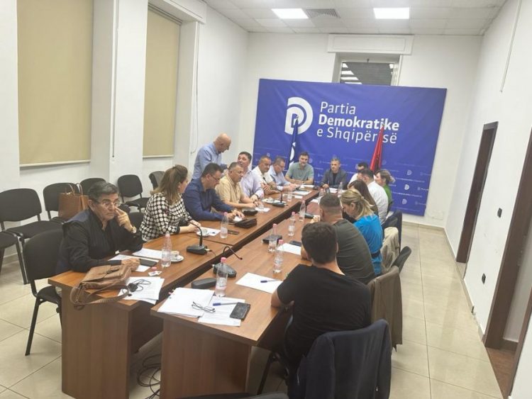 Përplasjet në PD e vulës, si kanë lëvizur balancat/ Sa deputetë kanë mbetur te Alibeaj-Basha