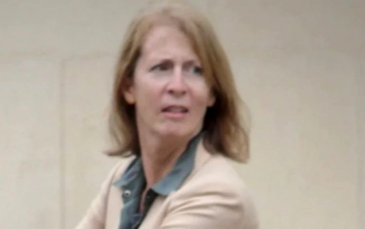 Mësuesja pranon se ka kryer marrëdhënie me nxënësin 14-vjeçar: Ishte i pashëm