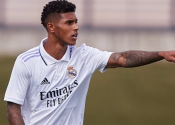 Reali i Madridit “dyfishon” Vinicius-ët në ekip