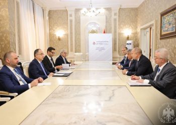 Begaj takon Presidentin e Bullgarisë dhe Ministrin e Jashtëm turk