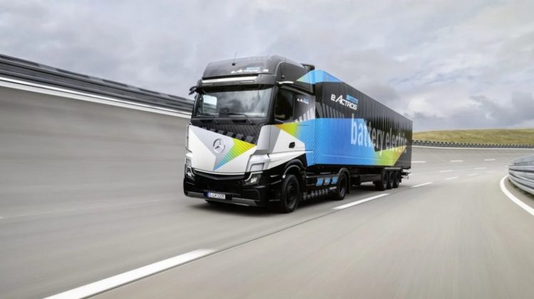 Mercedes-Benz prezanton në tetor kamionin elektrik eActros 600