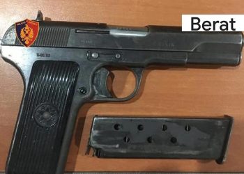 Sherri që degjeneroi në përdorimin e armës, 2 të arrestuar në Berat
