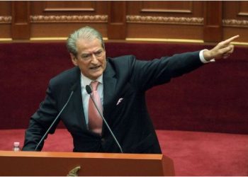 Berisha bën thirrje nga Kuvendi: Bashkohuni në protesta, rrugë tjetër s’ka