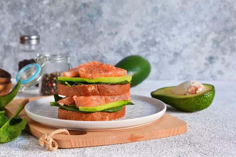 10 ushqimet e mëngjesit që na ngrenë humorin