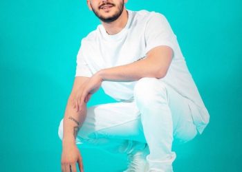 Butrint Imeri do martohet?! Këngëtari poston foton që i habiti të gjithë