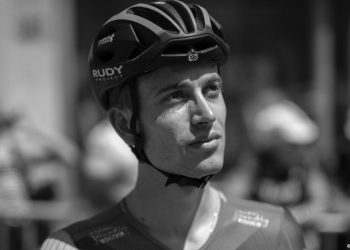 Tragjedi në “Tour de Suisse”/ Çiklisti zviceran vdes pas aksidentit në garë