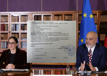 Familja e ministres së Financave padit lejen e firmosur nga Rama tek Shkolla e Partisë