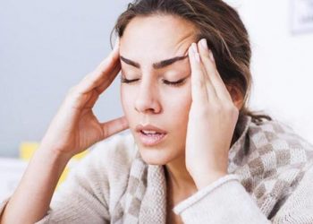 Si ta largoni dhimbjen e kokës në pesë minuta pa ilaçe