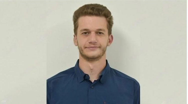 ‘Çfarë kam bërë kështu?’, del foto e 24-vjeçarit që mbyti nënën e tij