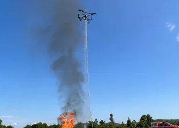 Zjarret vijojnë në të gjithë Kanadanë, Portugalia shpik dronin e ri zjarrfikës