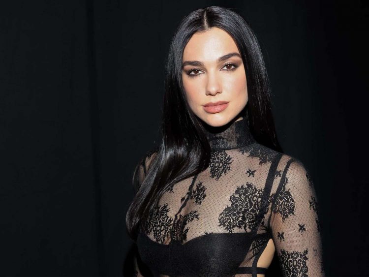 Dua Lipa flet për fëmijërinë e saj: Isha krenare, por doja të kisha një emër në anglisht