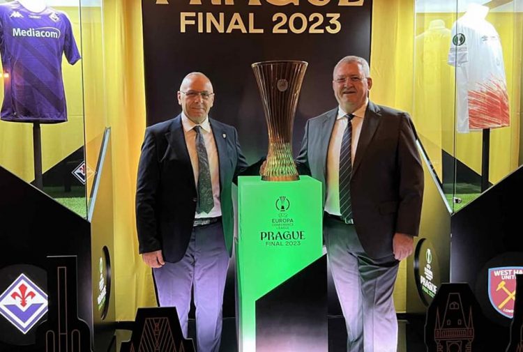 Finalja e Conference League, Duka dhe Ademi të ftuarit e Ceferin