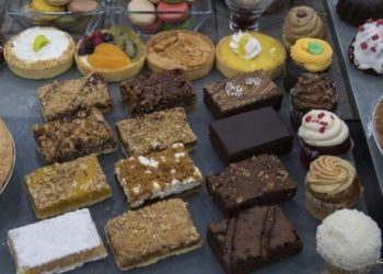 Përdoret në mbi 6 mijë produkte, OBSH pritet të shpallë si kancerogjen ëmbëltuesin