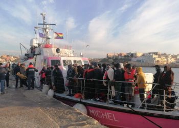 Frikë nga emigrantët, në Lampedusa zbarkojnë mbi 1.300 emigrantë në 24 orë