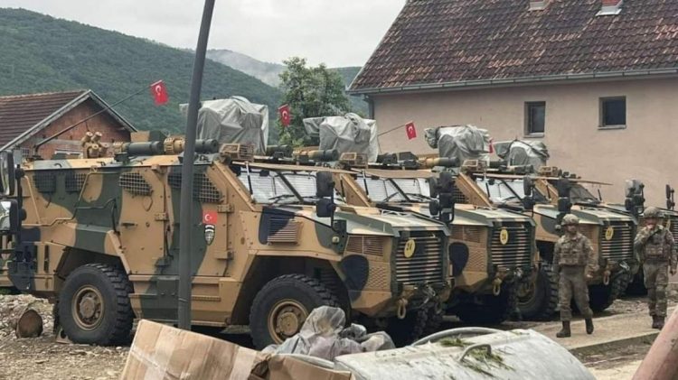 Situata e tensionuar, KFOR-i turk vendoset në Zubin Potok